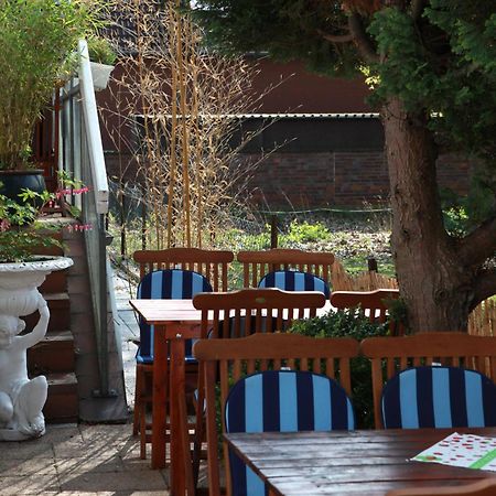 Hotellerie Gasthaus Schubert Garbsen Exterior photo