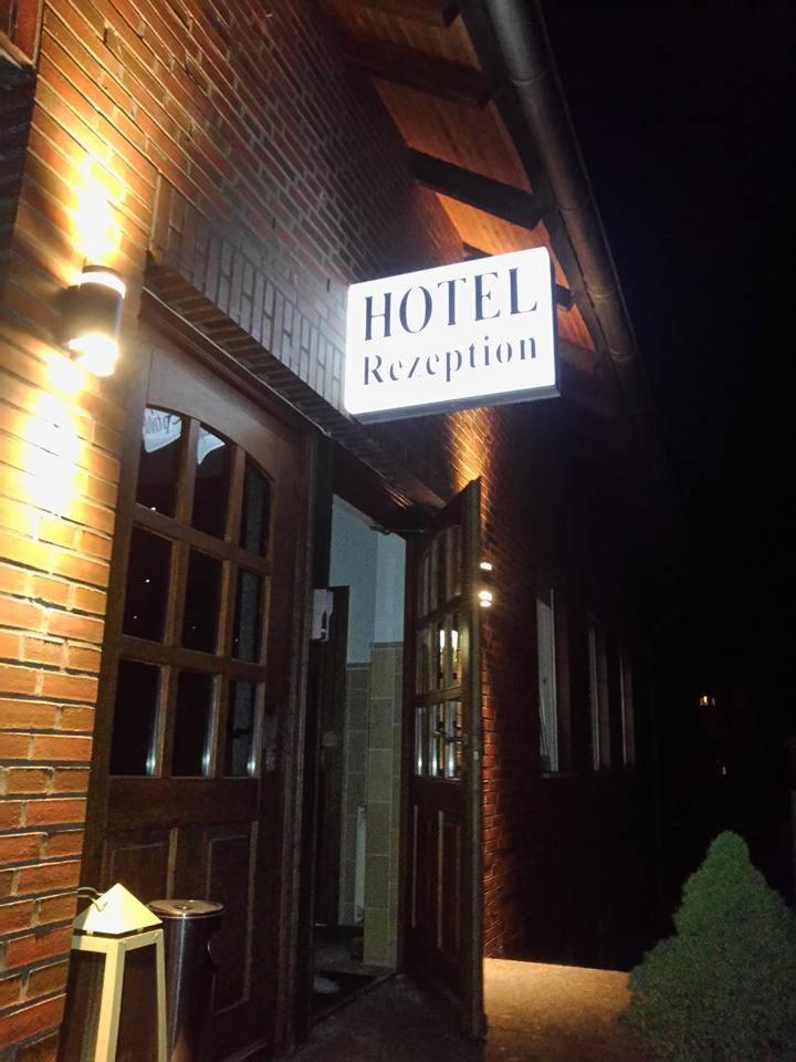 Hotellerie Gasthaus Schubert Garbsen Exterior photo